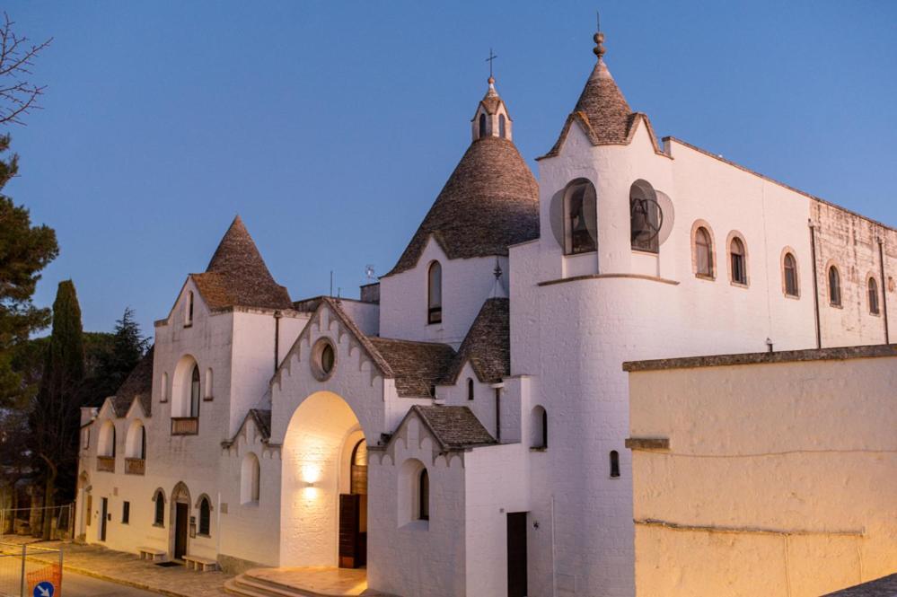 Dea Luxury Casa Vacanze- Zona Chiesa A Trullo - Alberobello Exteriör bild
